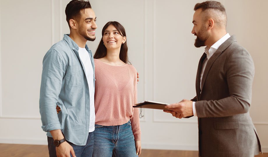 Mitos sobre comprar casa siendo joven