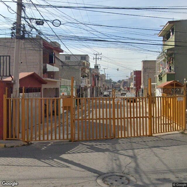 Casa en remate bancario en Hacienda Real Tultepec II, Tultepec - foto 4