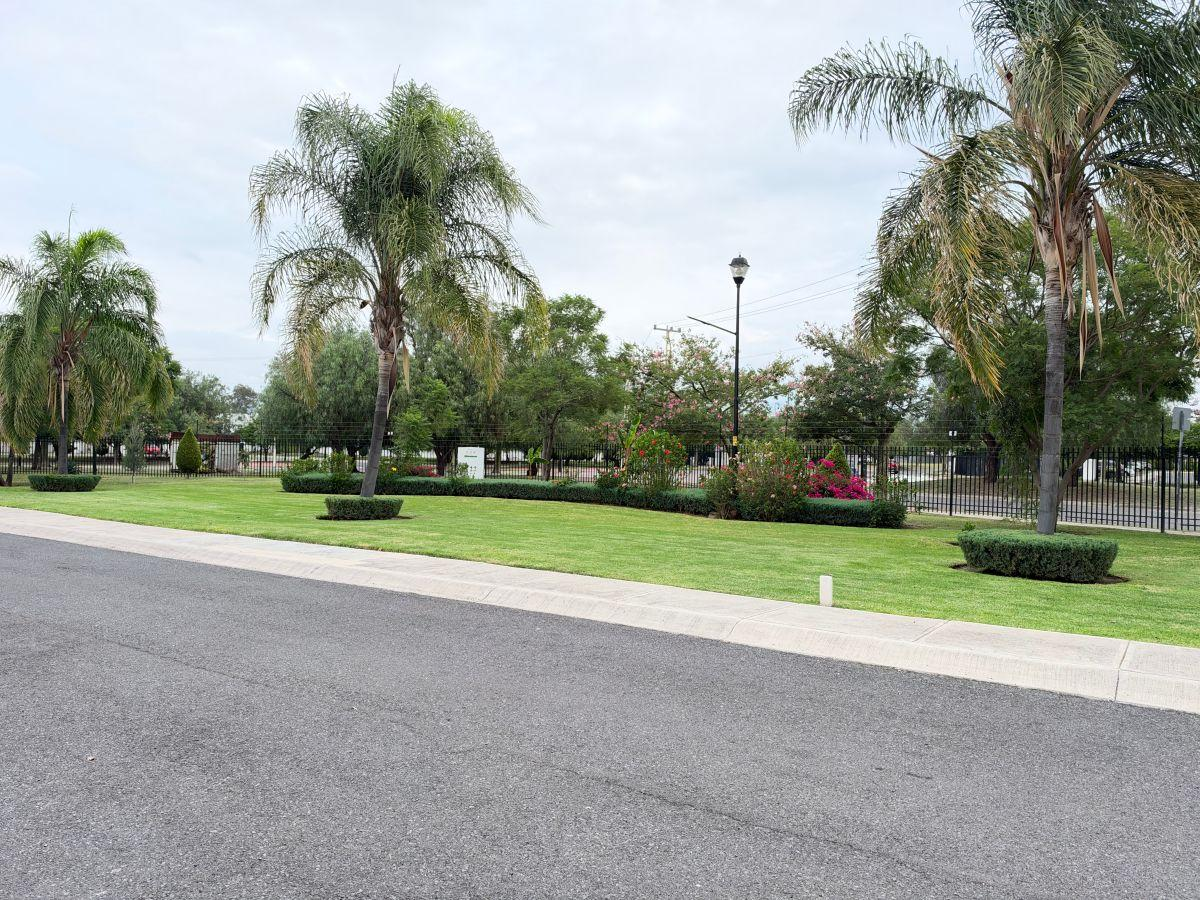Casa en remate bancario en Frac, Paseos del Bosque, Qro, Querétaro - foto 3