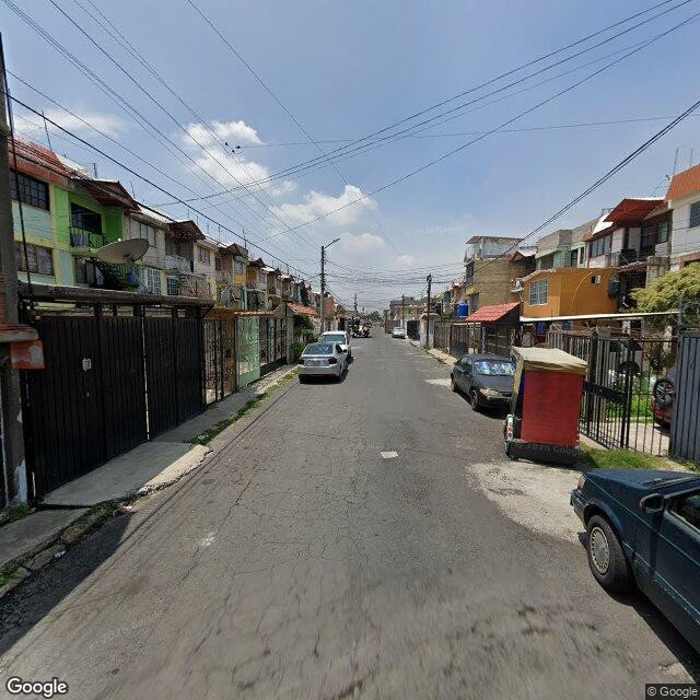 Casa en remate bancario en Fuentes de Aragón, Ecatepec de Morelos - foto 2