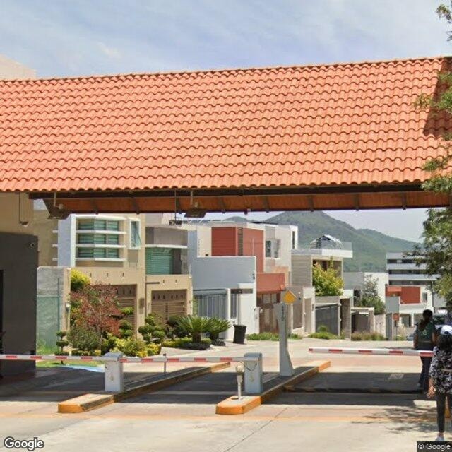 Casa en remate bancario en Lomas Verdes 6a Secc, Naucalpan de Juárez - foto 2