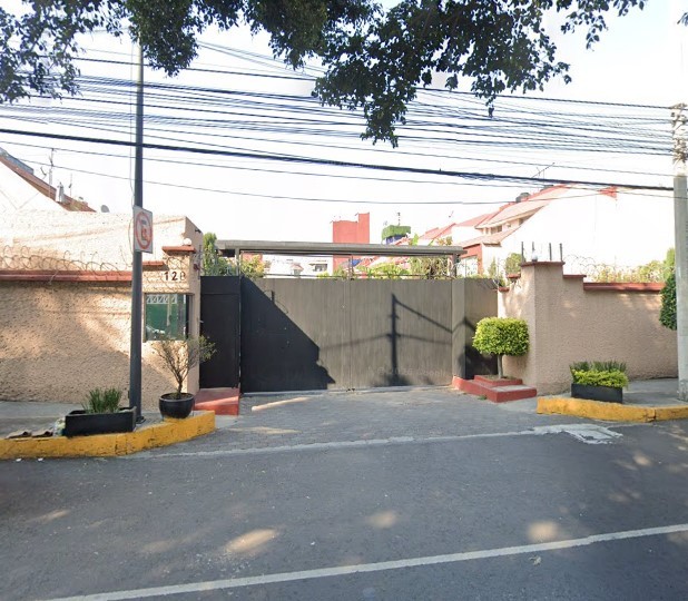 Casa en remate bancario en Ex-Hacienda Coapa, Coyoacán, CDMX - foto 4