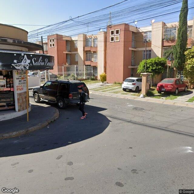 Casa en remate bancario en Los Héroes Tecámac Ii, Tecámac - foto 2